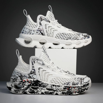 Naujo modelio sportbačiai grubiu padu ir raišteliais vyrams