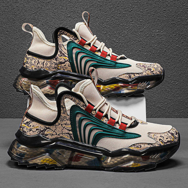 Naujo modelio sportbačiai grubiu padu ir raišteliais vyrams