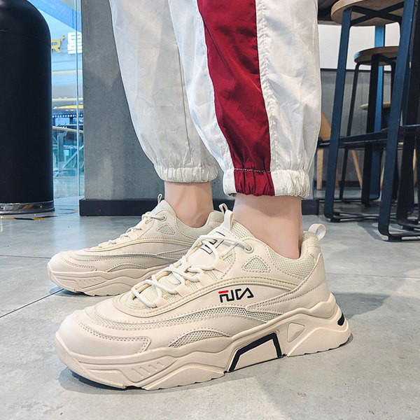 Jauns vīriešu kedu modelis ar raupju zoli