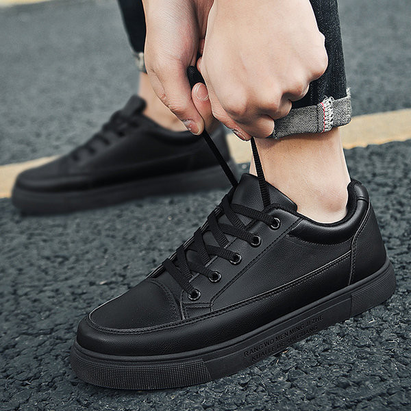 Ikdienas kedas no eko ādas ar šņorēm vīriešiem