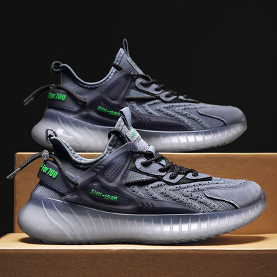 Sporta un ikdienas kedas no tīklveida auduma ar raupju zoli