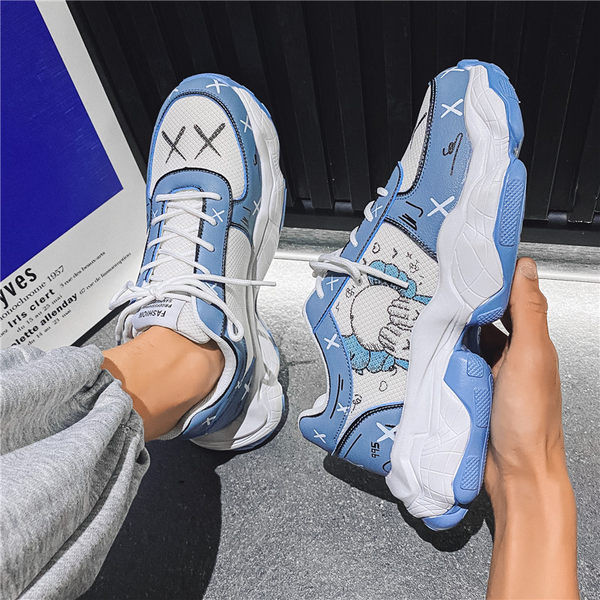 Uus mudel aplikatsiooni ja paeltega meeste tossud