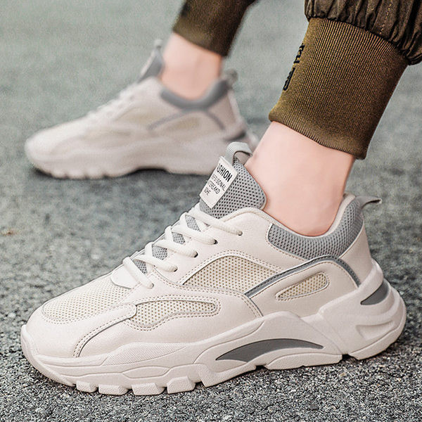 Kareda talla ja võrkudega suvised meeste tossud