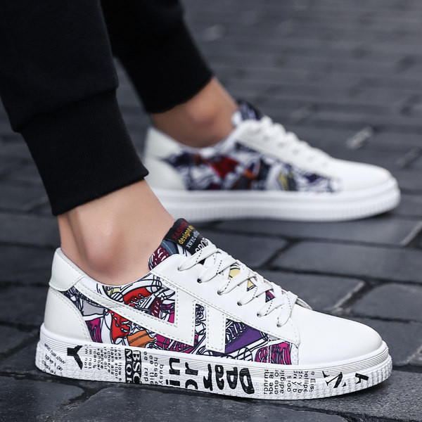 Vīriešu kedas ar plakanu zoli un aplikāciju