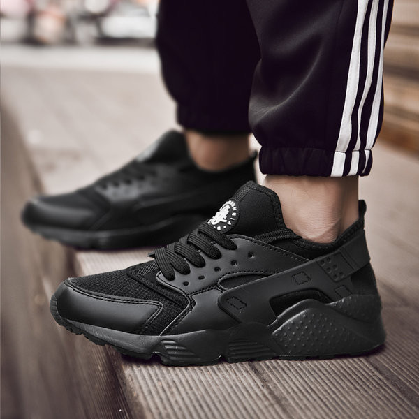 Ikdienas kedas ar mežģīnēm un raupju zoli vīriešiem