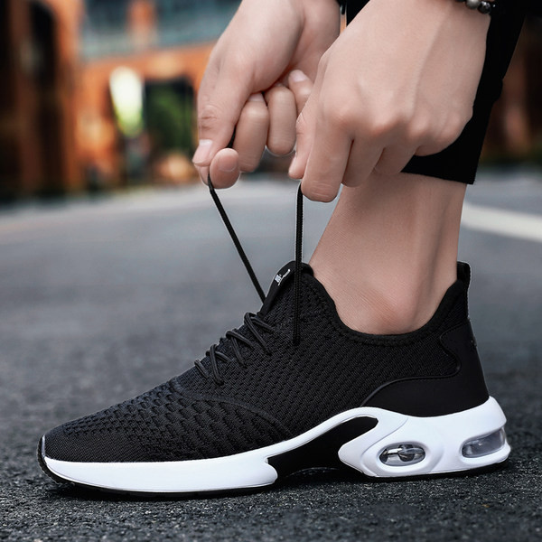 Vīriešu kedas no sieta auduma un gaisa kameras