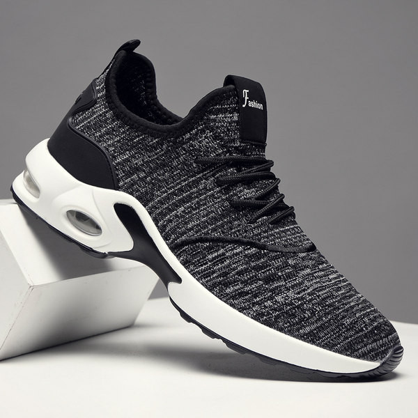 Vīriešu kedas no sieta auduma un gaisa kameras