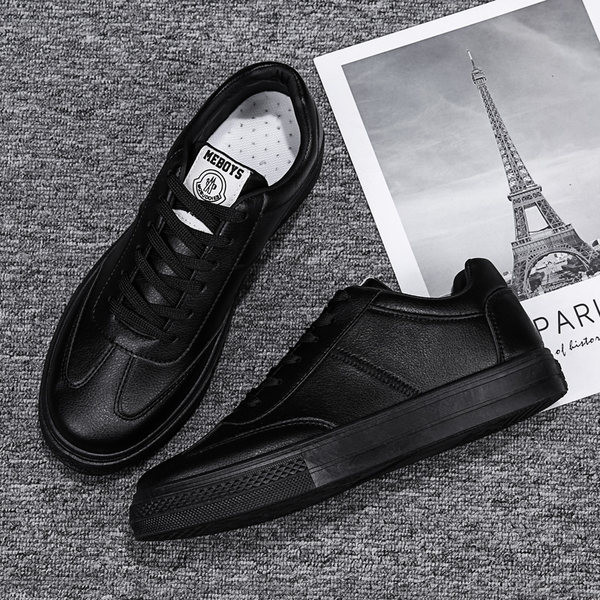 Uus mudel aplikatsiooni ja pealdisega nahast tossud