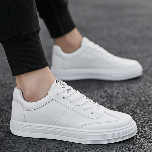 Uus mudel aplikatsiooni ja pealdisega nahast tossud