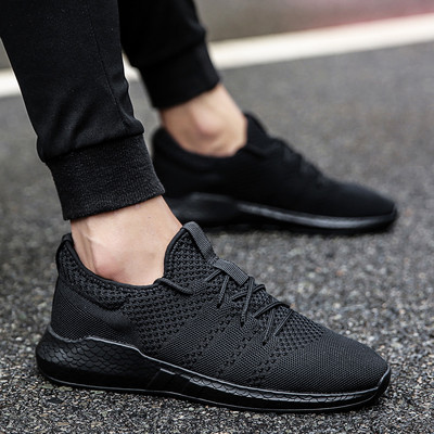 Vīriešu tīkla kedas ar krāsainu zoli, kas piemērota skriešanai