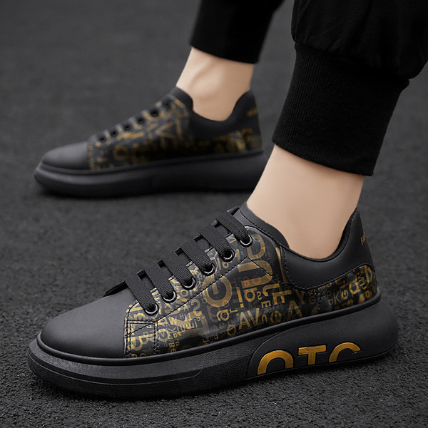 Jauns vīriešu kedu modelis ar apdruku baltā un melnā krāsā