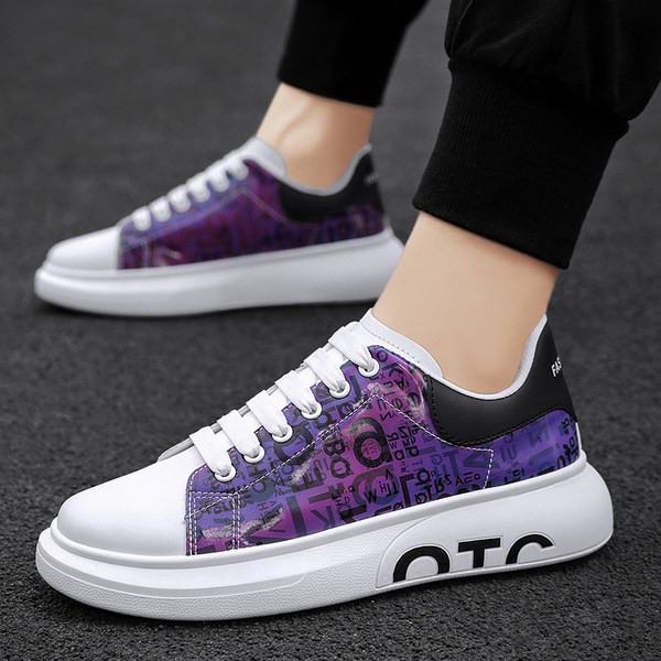 Jauns vīriešu kedu modelis ar apdruku baltā un melnā krāsā