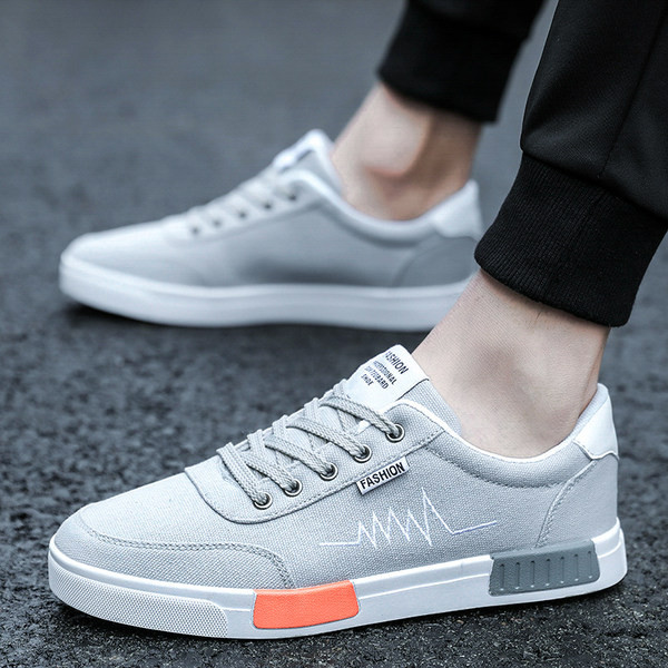 Lameda talla ja paeltega tekstiilist vabaaja tossud meestele