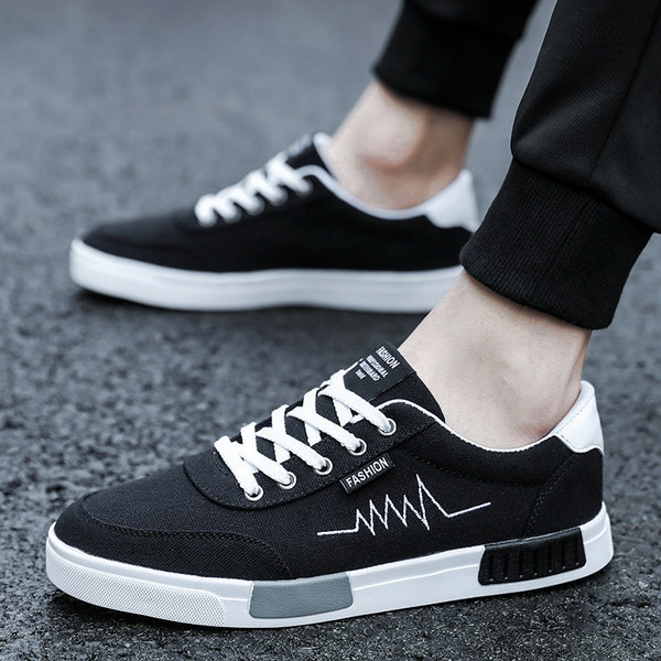 Lameda talla ja paeltega tekstiilist vabaaja tossud meestele