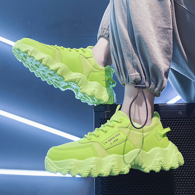 Jauns rudens kedu modelis ar raupju zoli vīriešiem