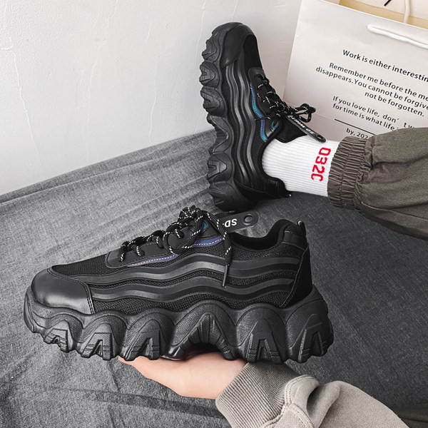 Jauns vīriešu kedu modelis ar rupju zoli - no eko ādas un tekstila