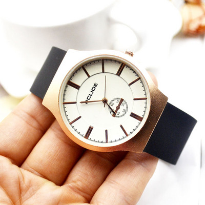 Modern férfi karóra - három színben