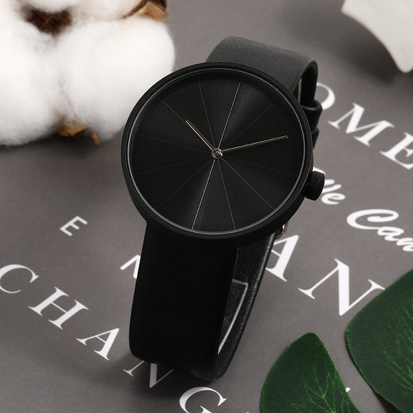 Vienkārša modeļa vīriešu pulkstenis ar ādas siksniņu