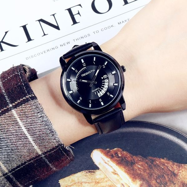 Férfi karóra bőr szíjjal