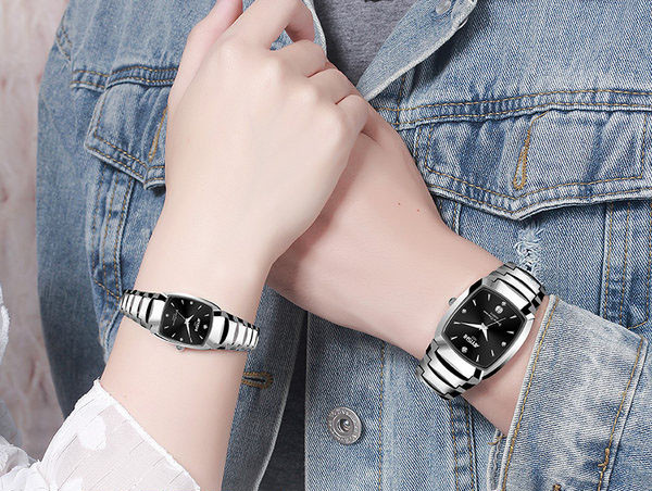 Mūsdienīgs ūdensizturīgs pulkstenis vīriešiem un sievietēm