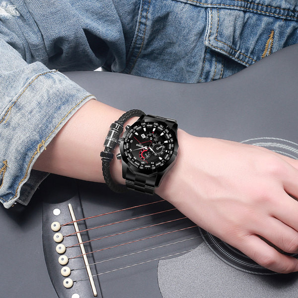 Mūsdienīgs vīriešu pulkstenis ar mirdzošām rociņām