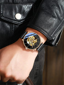 Férfi vízálló karóra karcmentes üveggel