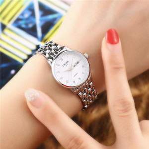 Pulkstenis vīriešiem un sievietēm apaļā formā ar tērauda siksniņu