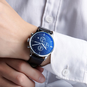 Stilīgs vīriešu pulkstenis ar ādas siksniņu