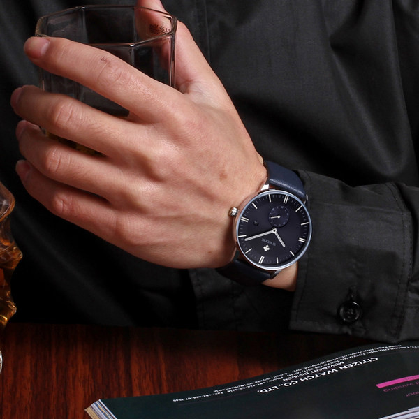 Férfi karóra eko bőr szíjjal