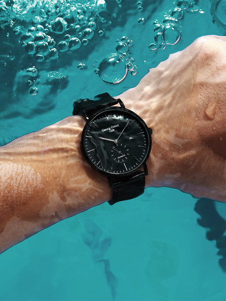 Üliõhuke meeste käekell – veekindel