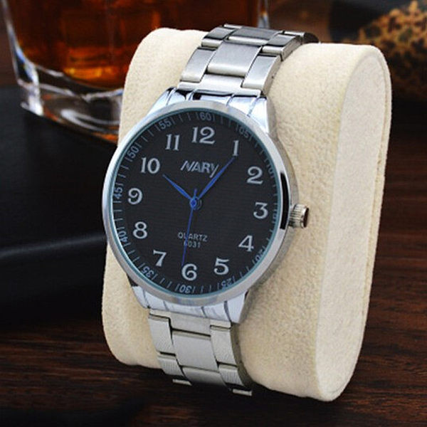 Moderns pulkstenis ar tērauda siksniņu - vīriešiem un sievietēm