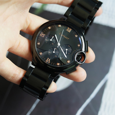 Rozsdamentes acélból készült férfi karóra