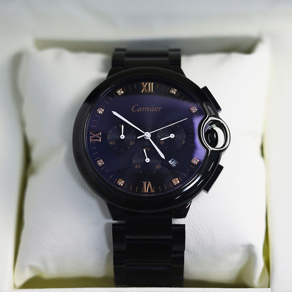 Rozsdamentes acélból készült férfi karóra