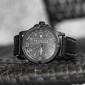 Vīriešu pulkstenis ar ādas siksniņu - apaļas formas