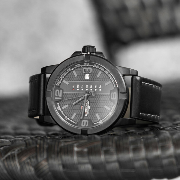 Vīriešu pulkstenis ar ādas siksniņu - apaļas formas