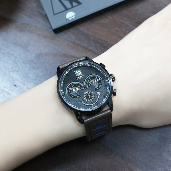 Férfi karóra eko bőr szíjjal