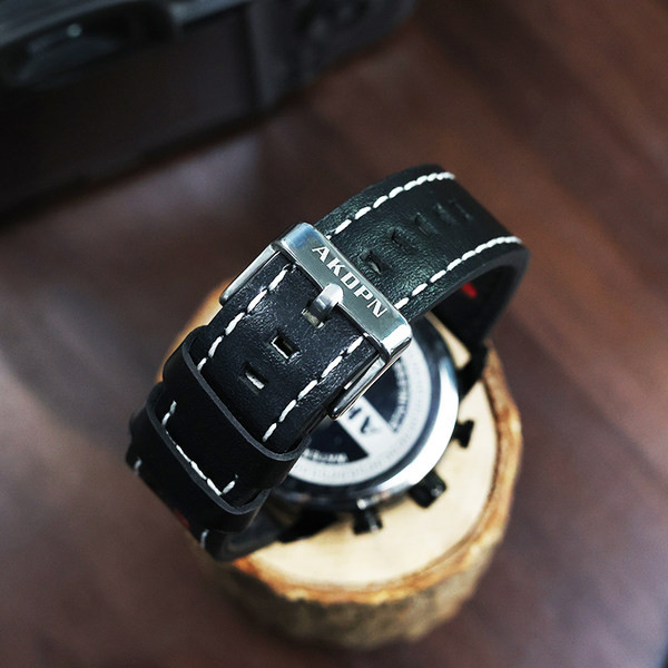 Férfi karóra eko bőr szíjjal