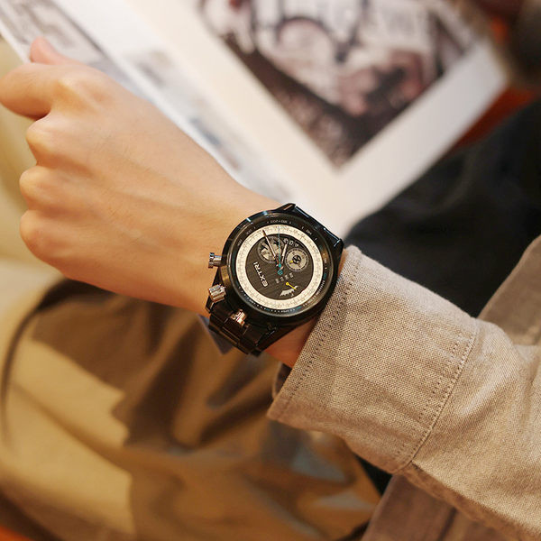 Roostevabast terasest rihmaga meeste käekell