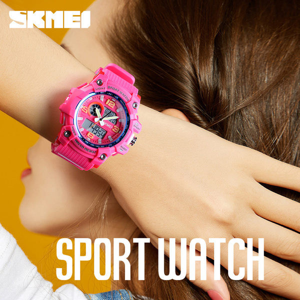 Kahe ekraaniga meeste käekell