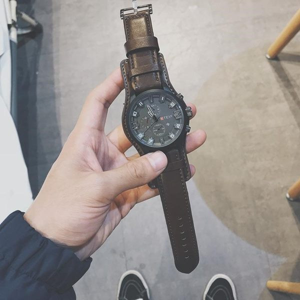 Καθημερινό ρολόι με δερμάτινο λουράκι για άντρες