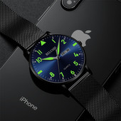 Napi férfi karóra fluoreszkáló mutatókkal