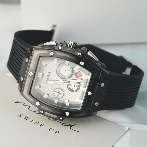 Vīriešu pulkstenis ar gumijas siksniņu - kvadrātveida modelis