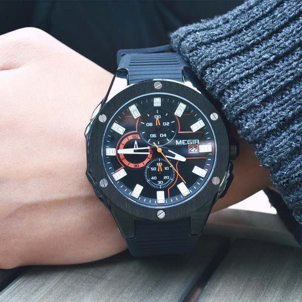 Veekindel meeste käekell kummist rihmaga