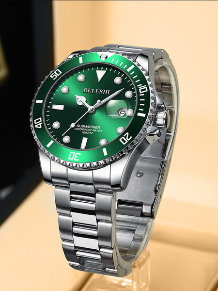 Férfi karóra színes számlappal és fém szíjakkal