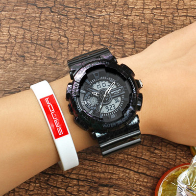 Férfi karóra kettős kijelzővel - két modell