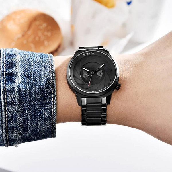 Vízálló óra acél szíjjal