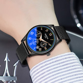 Modern vízálló óra világító mutatókkal