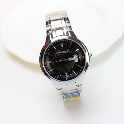 Modern karóra acél szíjjal, férfiaknak és nőknek