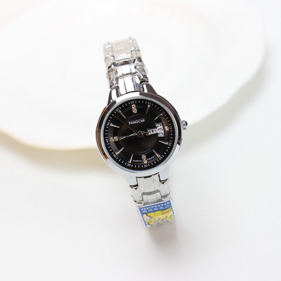 Modern karóra acél szíjjal, férfiaknak és nőknek