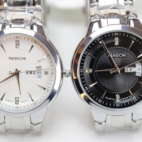 Modern karóra acél szíjjal, férfiaknak és nőknek